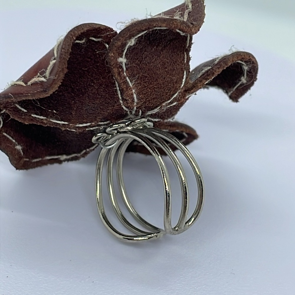 Leather ring - Picture 3 of 3